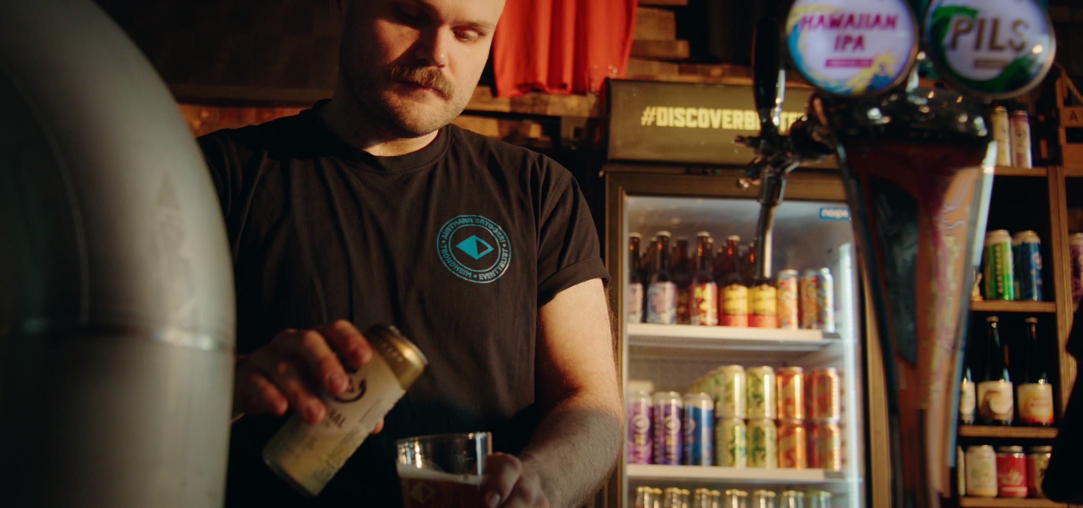 Austmann-øl serveres i bryggeriets taproom